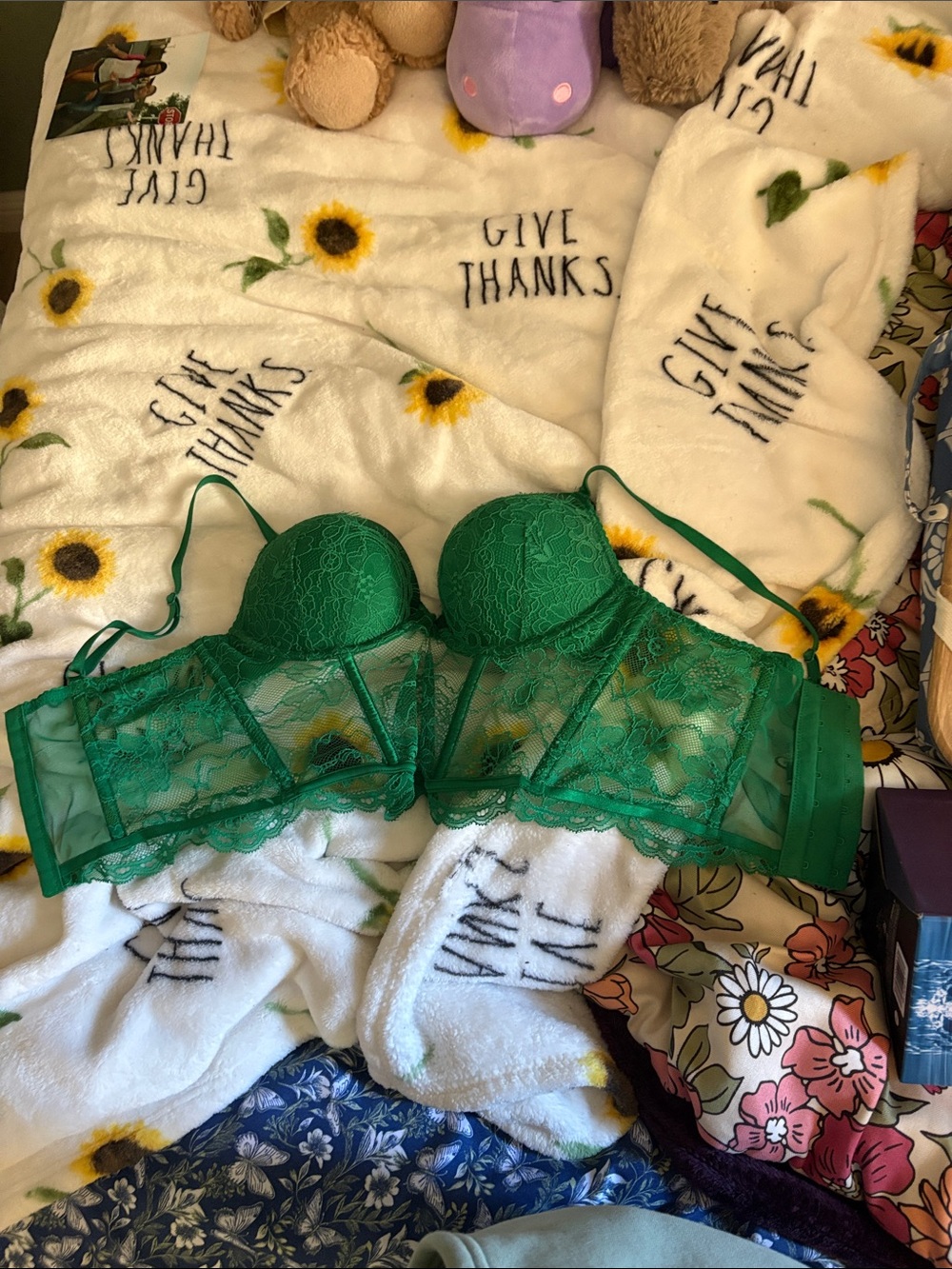 Victoria's Secret Emerald Green Lace Longline Underwire Bra